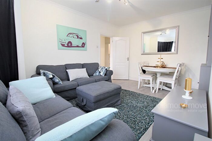 2 Bedroom Maisonette To Rent In Rothbury Gardens, Isleworth, TW7