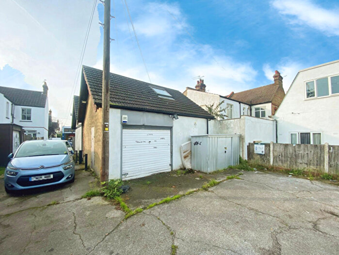 Garage / Parking To Rent In Garage, Westcliff On Sea, SS0