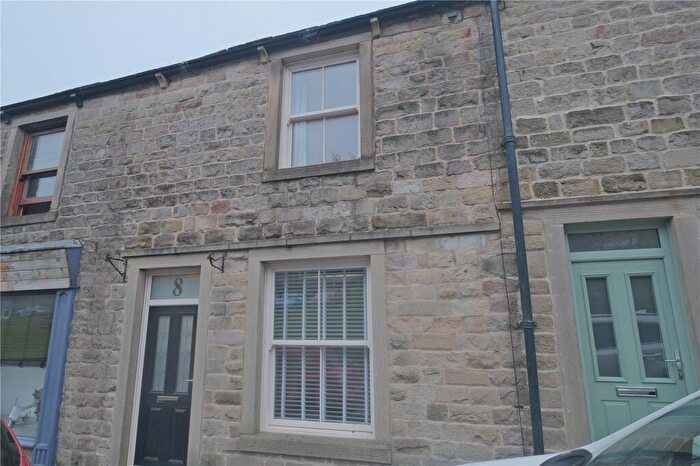 2 Bedroom Terraced House To Rent In Skipton Road, Barnoldswick, Lancashire, BB18