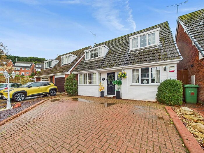 3 Bedroom Detached House For Sale In Antler Drive, Etchinghill, WS15