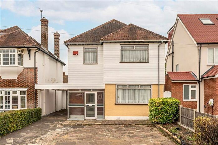 3 Bedroom Detached House For Sale In Horn Park Lane, Lee, SE12