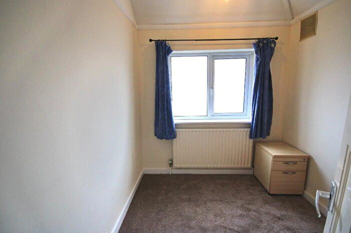5 Bedroom Semi-Detached House To Rent In Neeld Crescent, Wembley, Middlesex, HA9
