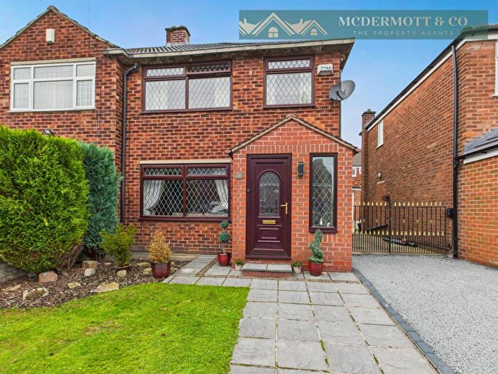 2 Bedroom Semi-Detached House For Sale In Leicester Road, Failsworth, Manchester, M35