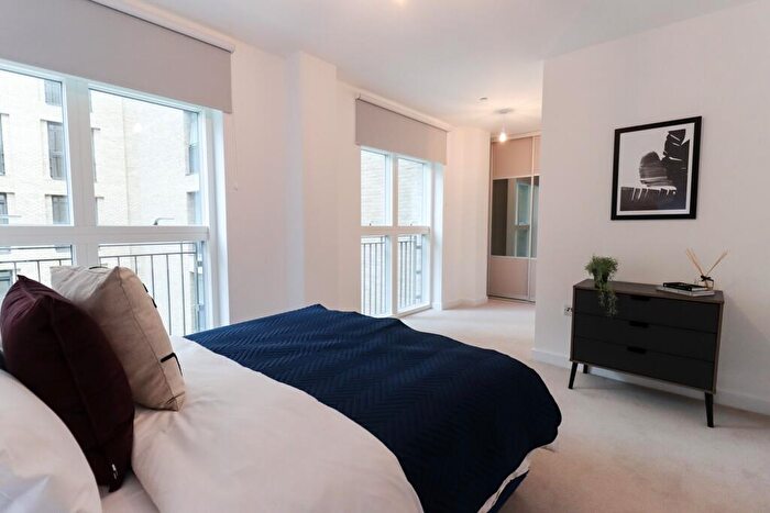 3 Bedroom Flat To Rent In Florence House, Colindale., NW9