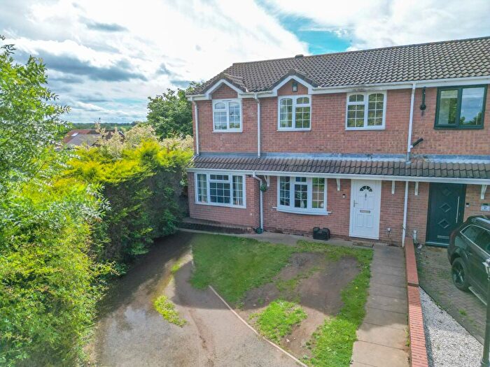 5 Bedroom Semi-Detached House For Sale In Bronte Close, Galley Common, CV10