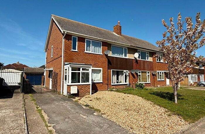 2 Bedroom Flat For Sale In Madden Close, Alverstoke, PO12