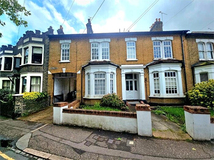 1 Bedroom Apartment For Sale In Avenue Road, Westcliff On Sea, Westcliff On Sea, SS0