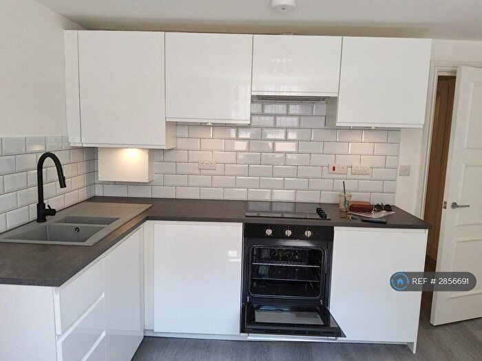 1 Bedroom Flat To Rent In Carlton Crescent, Southampton, SO15