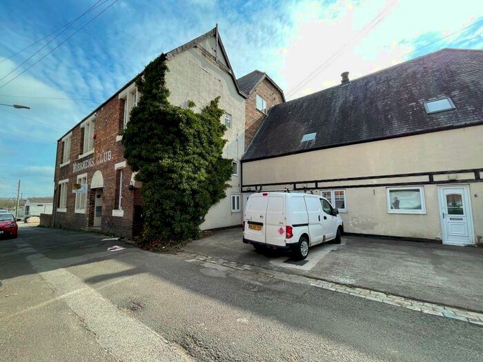 3 Bedroom Apartment To Rent In Langley Lodge, Langley Moor, DH7