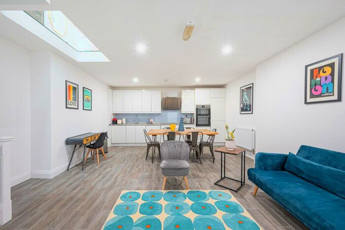 2 Bedroom Flat To Rent In Belsize Park, Belsize Park, London, NW3