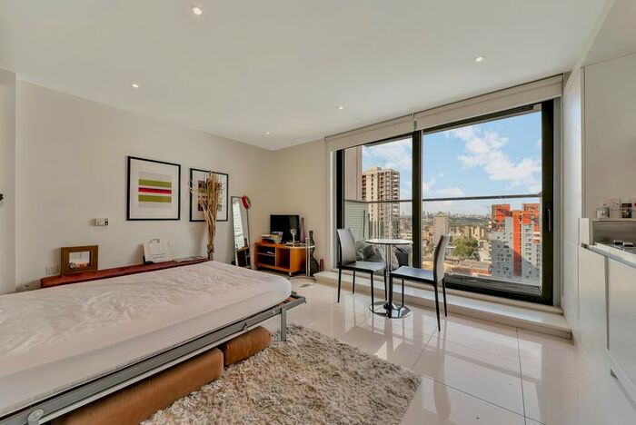 Studio To Rent In West Tower, Pan Peninsula, Canary Wharf, E14