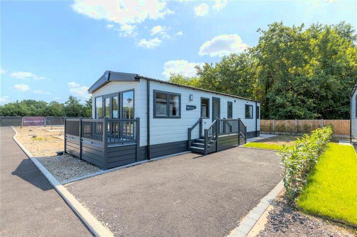 2 Bedroom Park Home For Sale In Pampas Park, Hemsworth Lodge, The Street, Haddiscoe, Norfolk, NR14