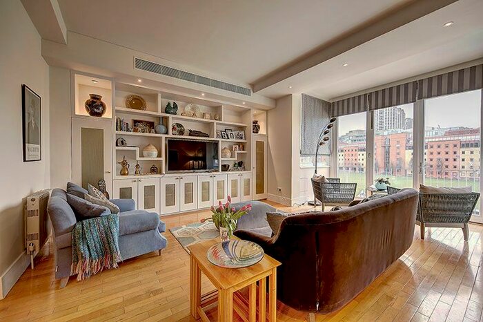 2 Bedroom Flat To Rent In City Road, London, EC1Y