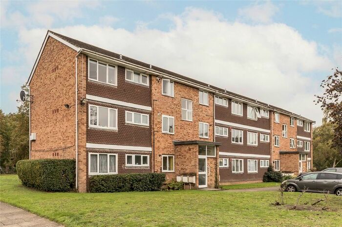 2 Bedroom Flat To Rent In Woodington Close, Eltham, SE9