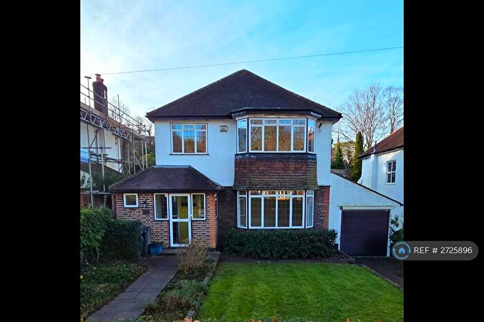 3 Bedroom Detached House To Rent In Byron Avenue, Coulsdon, CR5