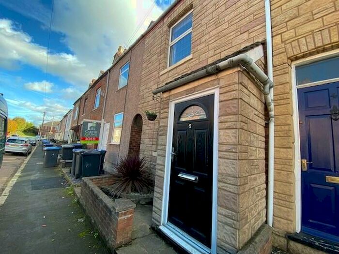 2 Bedroom Terraced House To Rent In East Street, Rugby, CV21