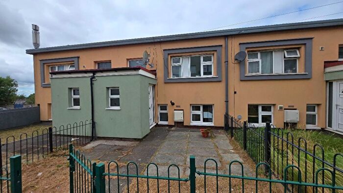 3 Bedroom Terraced House To Rent In Sunfield Road, Oldham, OL1