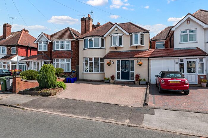 4 Bedroom Link Detached House For Sale In Stanton Road, Shirley, Solihull, B90