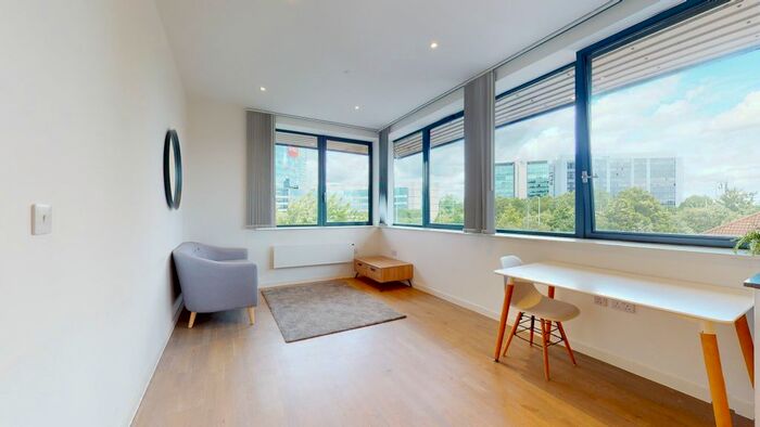 1 Bedroom Flat To Rent In Riverbank Way, Brentford, TW8