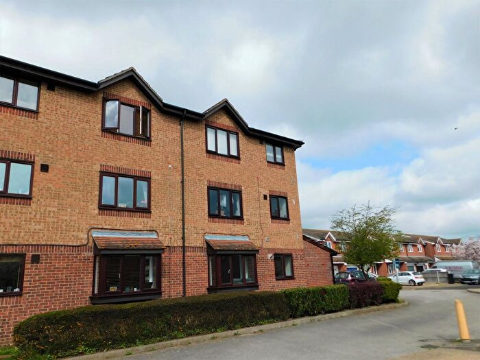 2 Bedroom Flat To Rent In Campernell Close, Colchester, CO7