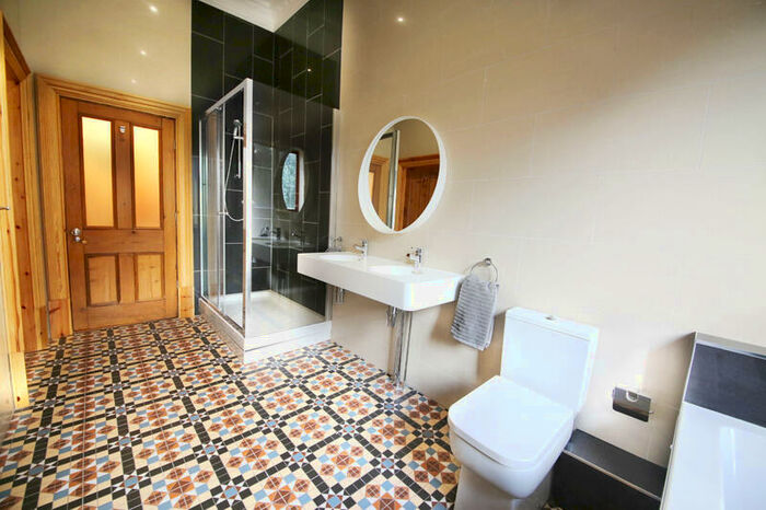 1 Bedroom Flat To Rent In Burton Crescent, Headingley, Leeds, LS6