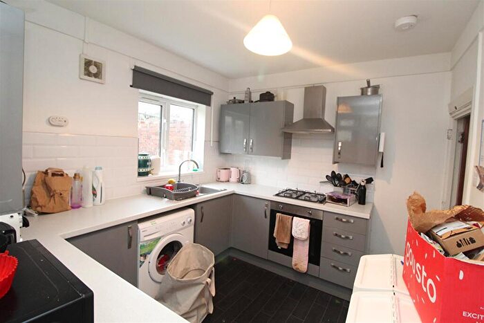 5 Bedroom House To Rent In Tewkesbury Street, Cathays, Cardiff, CF24