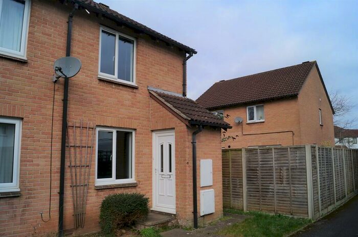 2 Bedroom End Of Terrace House To Rent In Sheldon Drive, Wells, BA5
