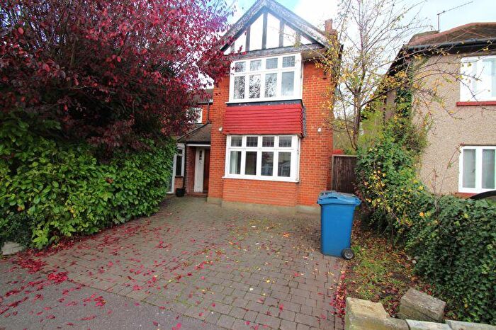 4 Bedroom Semi-Detached House To Rent In Southfield Park, Harrow, HA2