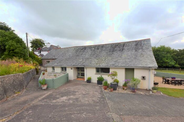 4 Bedroom Bungalow To Rent In Twitchen, South Molton, Devon, EX36
