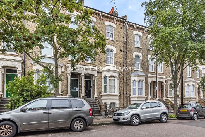 2 Bedroom Flat To Rent In Crayford Road, London, N7