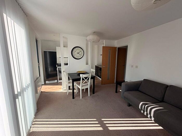 2 Bedroom Flat To Rent In St John's Walk, Birmingham, B5