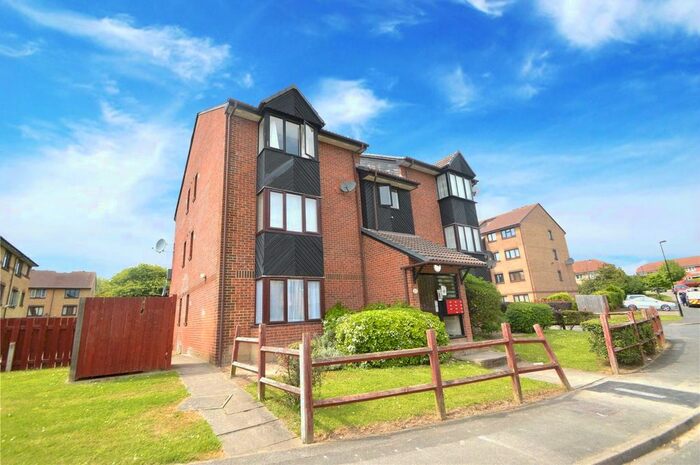 Studio To Rent In Adams Way, Croydon, CR0