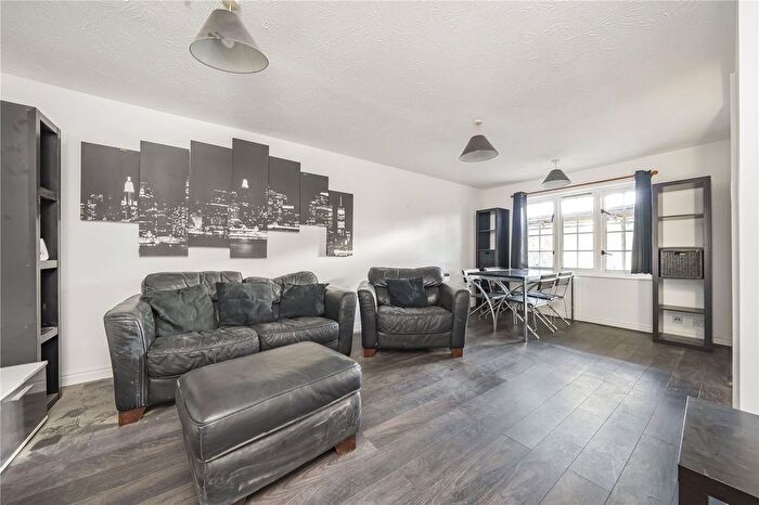2 Bedroom Flat To Rent In Selhurst Close, Southfields / Parkside, SW19