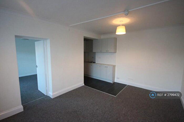 1 Bedroom Flat To Rent In Maxwell Road, Bournemouth, BH9