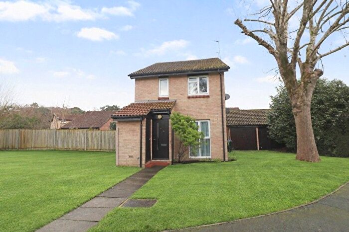 1 Bedroom Maisonette To Rent In Woking, Surrey, GU21