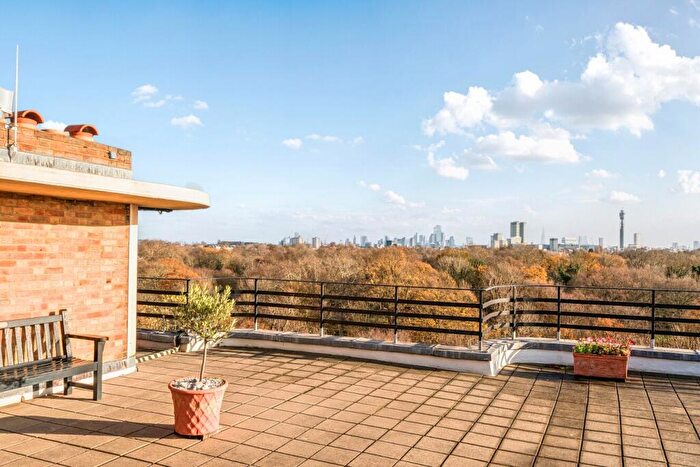 1 Bedroom Flat For Sale In Prince Albert Road, St Johns Wood, London, NW8