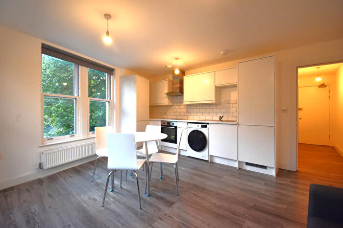 1 Bedroom Flat To Rent In Church Street, Enfield, Greater London, EN2