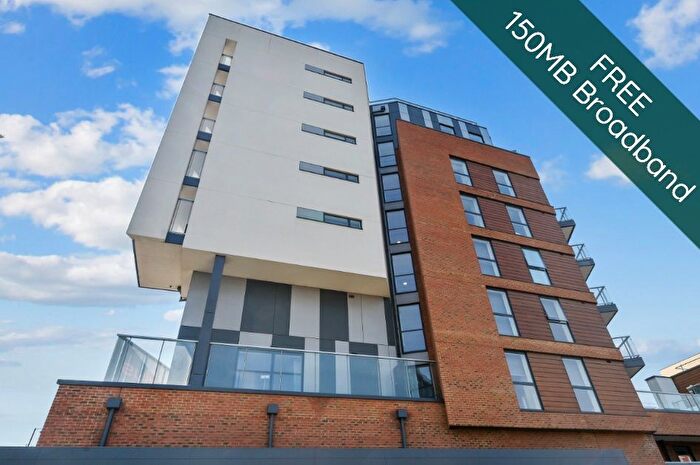 1 Bedroom Flat To Rent In Stylus Place, Hayes, UB3