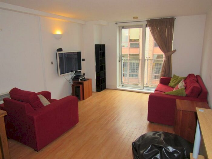 2 Bedroom Apartment To Rent In , M1