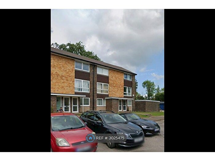 2 Bedroom Maisonette To Rent In Broadlands Court, Bracknell, RG42