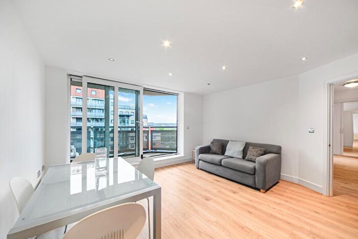 2 Bedroom Apartment For Sale In Tradewinds Wards Wharf Approach London, E16