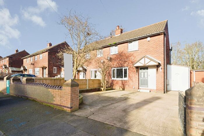 2 Bedroom Semi Detached House For Sale In Hill Top Avenue, Barnsley, S71