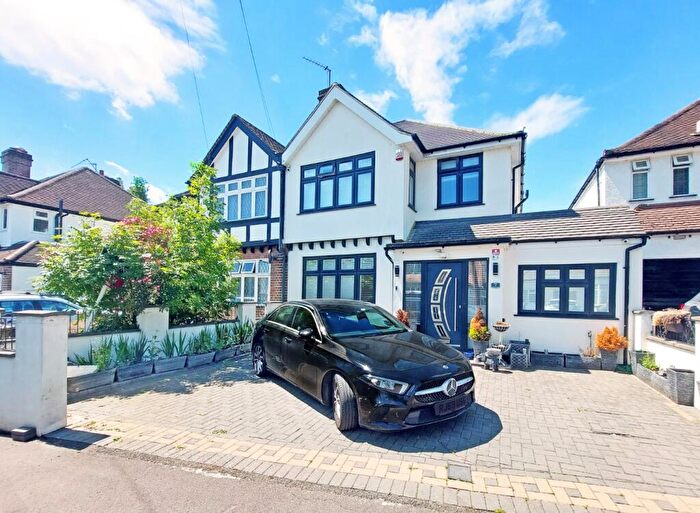 4 Bedroom Semi-Detached House For Sale In Central Avenue, Pinner, HA5