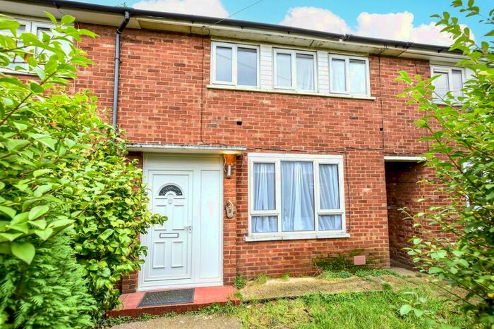 3 Bedroom Terraced House To Rent In Hampden Road, Langley, Slough, SL3