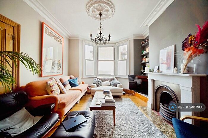 3 Bedroom Terraced House To Rent In Abbotsford Avenue, London, N15