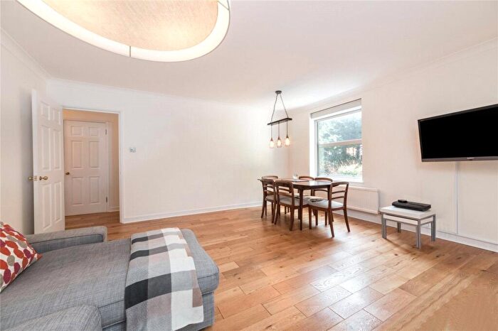 3 Bedroom Flat To Rent In Alban House, Sumpter Close, NW3