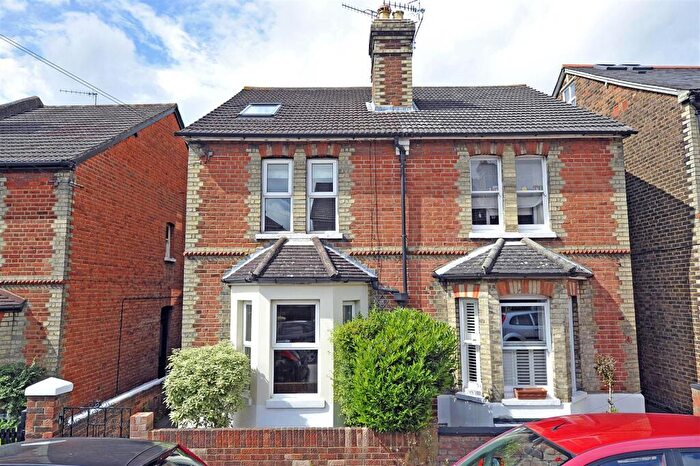 3 Bedroom House To Rent In Artillery Road, Guildford, Surrey, GU1