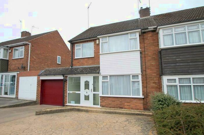 3 Bedroom Semi-Detached House To Rent In Middlefield Avenue, Hurst Green, Halesowen, West Midlands, B62
