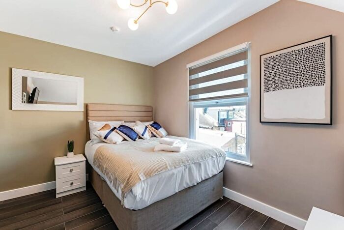 1 Bedroom Studio To Rent In High Road, London, N15