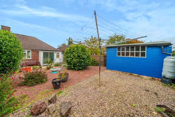 2 Bedroom Bungalow To Rent In Rectory Close, Byfleet, KT14